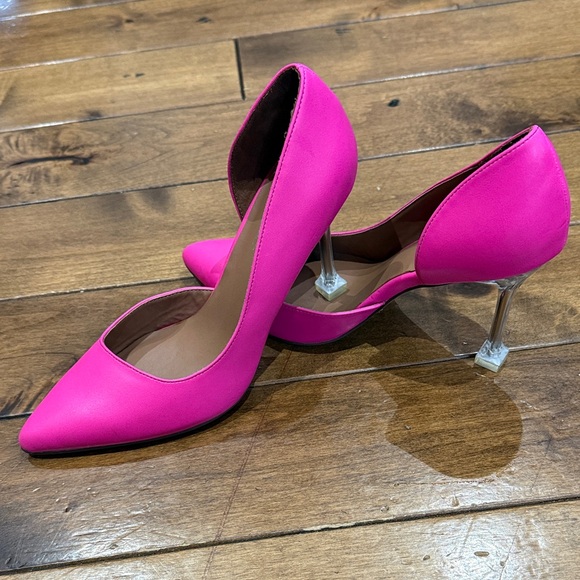 Call It Spring Fuchsia Heels - Picture 2 of 7